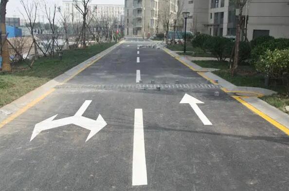 蘇州道路劃線一般什么樣的單位能做，馬路上劃線是哪個(gè)部門？